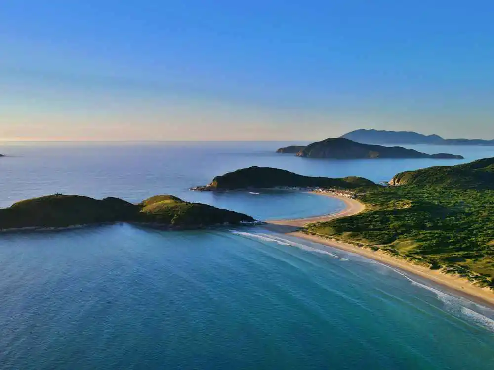 o que fazer em Arraial do Cabo, na região dos lagos no Rio de Janeiro. Onde ficar, onde comer e muito mais...